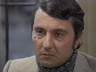 Pino Caruso in "Gli amici degli amici hanno saputo" di Fulvio Marcolin (1973)