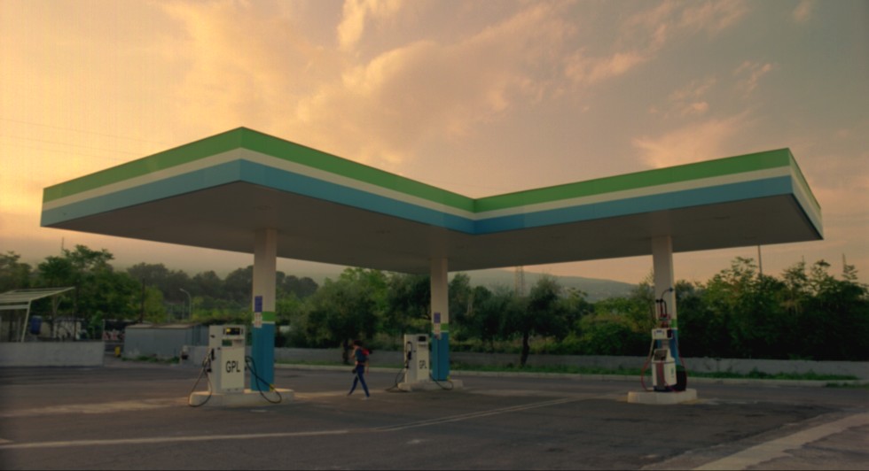 Gas Station di Olga Torrico, prodotto da Sayonara Film, Factory Film e Associazione Terre di Cinema