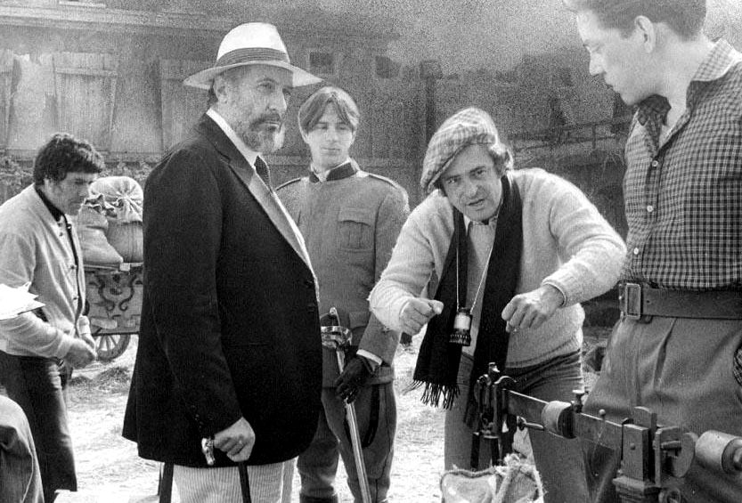 Romolo Valli su set di "Novecento" di Bernardo Bertolucci (1976)