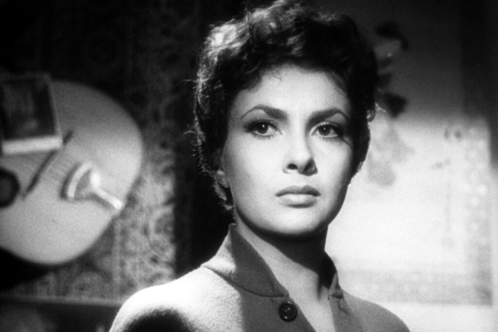 Gina Lollobrigida in "La provinciale" di