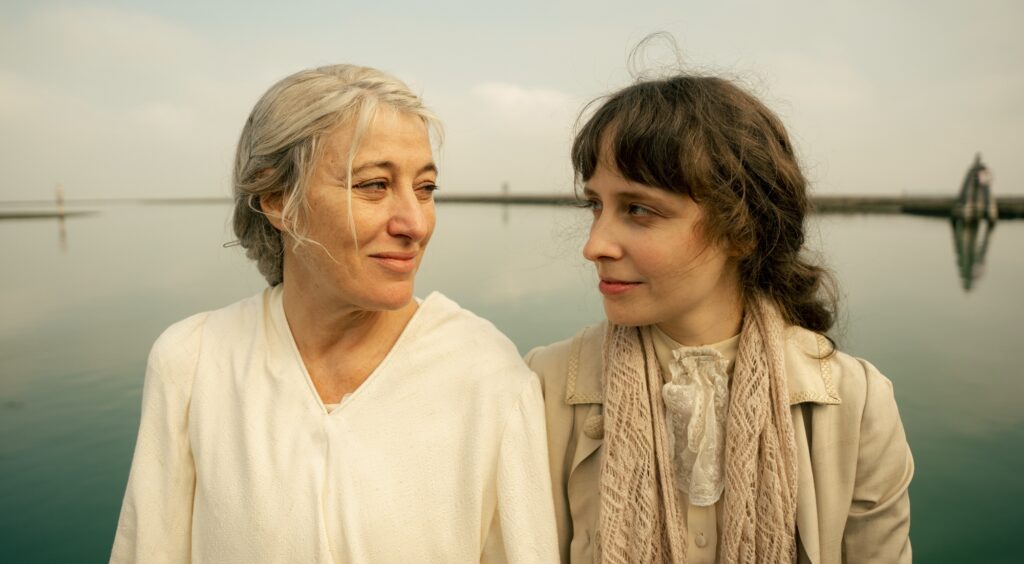 Valeria Bruni Tedeschi e Fanni Wrochna in DUSE
